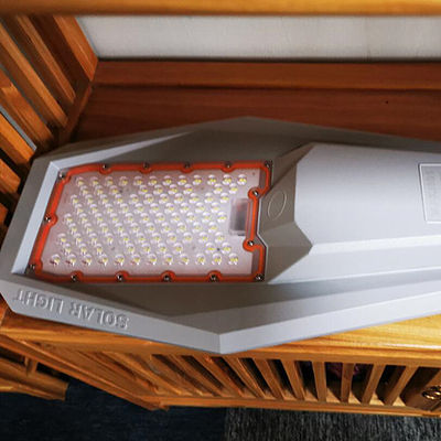 400W Interstellar ηλιακός φωτεινός σηματοδότης πολεμιστών με το ειδικό σχέδιο για το πάρκο